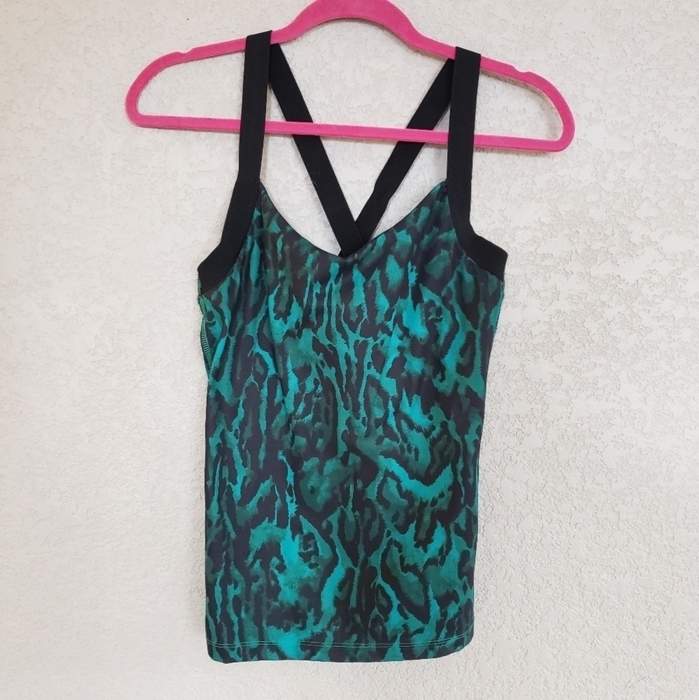 Pam & Gela tank top built in bra